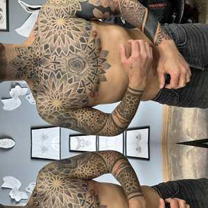 TANUKI TATTOO, un tatoueur à Saint-Malo