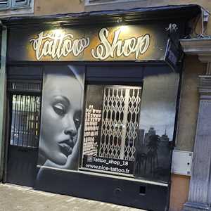 Alex, un tatoueur à Nice